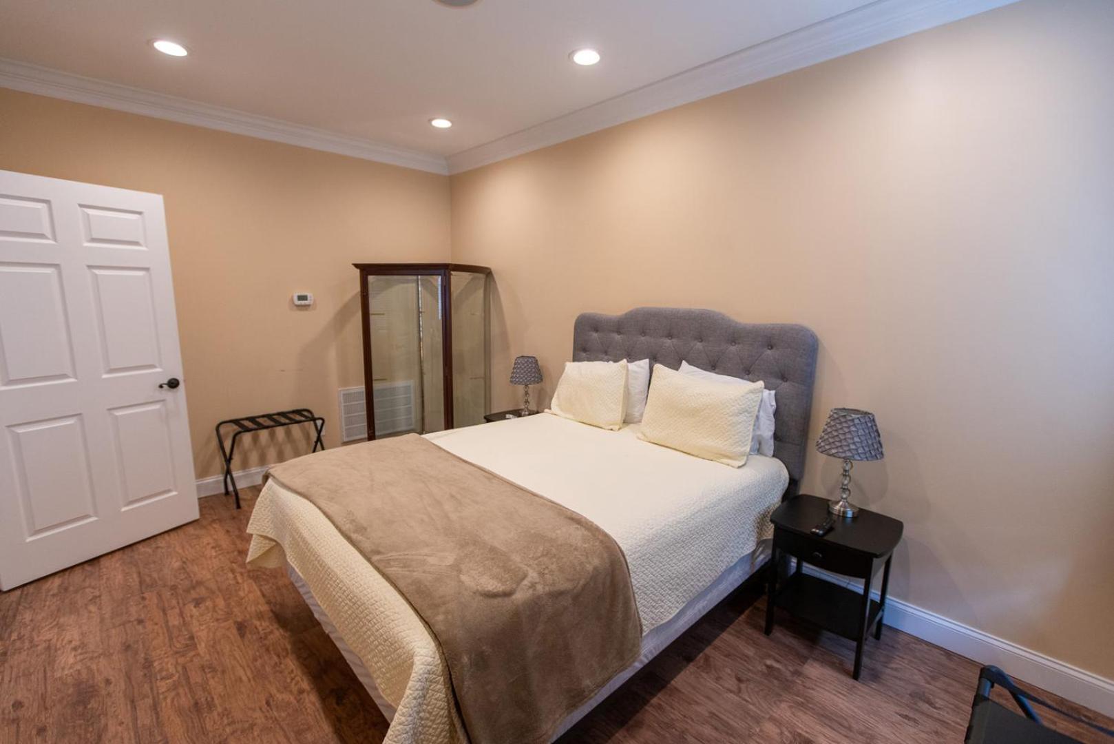 وايت سولفور سبرينغز Howard'S Creek Inn المظهر الخارجي الصورة